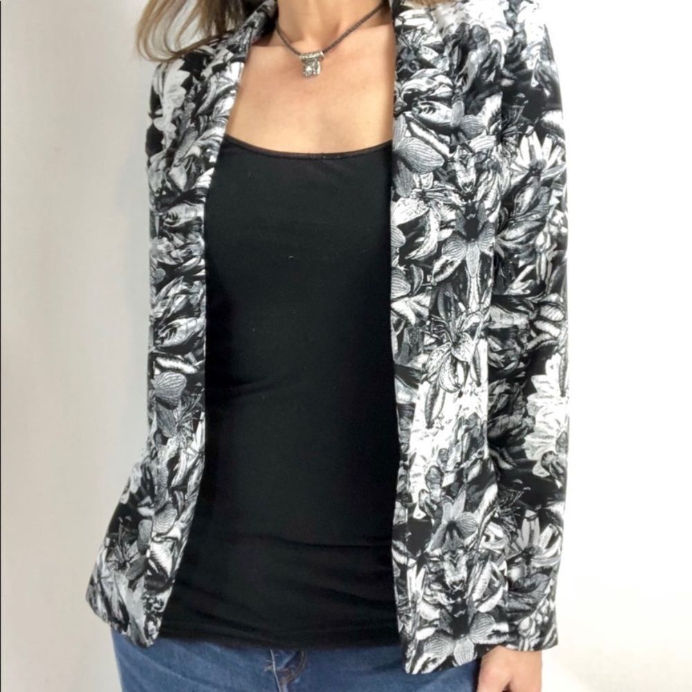 Silence + Noise One Button Fully Lined Black & Wh… - image 2